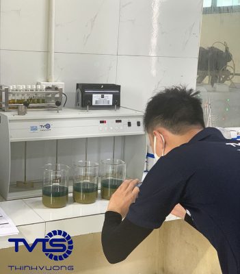Ky thuat vien van hanh he phong lab cho he thong zero liquid discharge tai Viet Nam